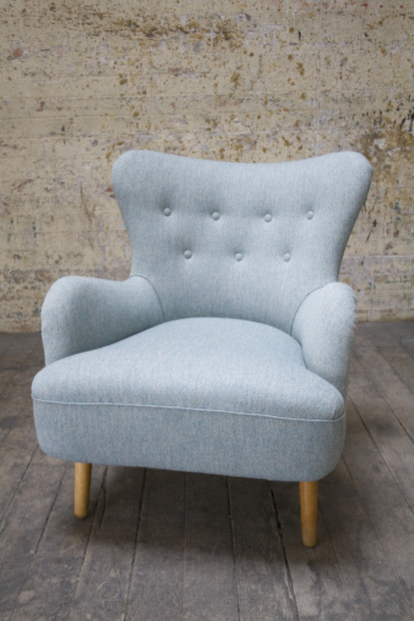 Race DA2 Wing Chair